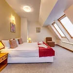 елит релакс Отель 3*
